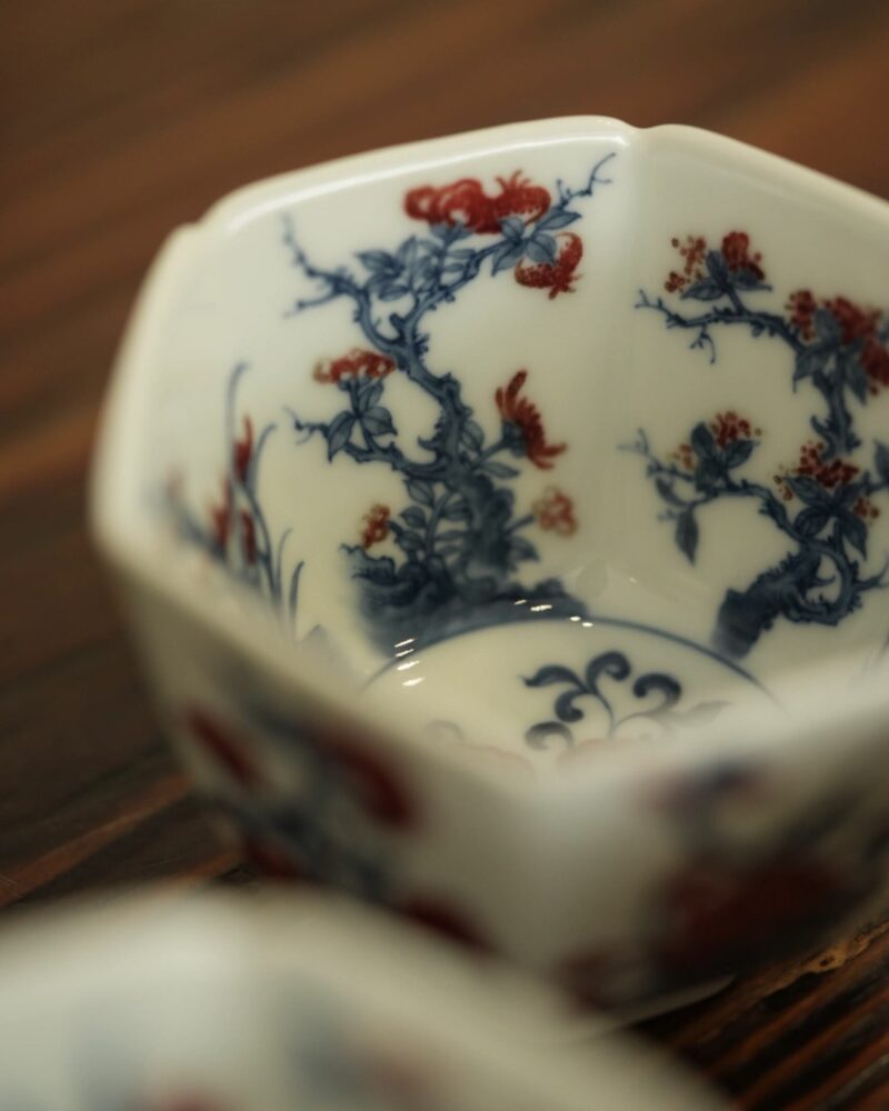 Hand-painted Qinghua Underglaze Red Ceramic Hexagonal Blossom 100ml Host Cup Tea Cup3 Hand-painted Qinghua Underglaze Red Ceramic Hexagonal Blossom 100ml Host Cup Tea Cup