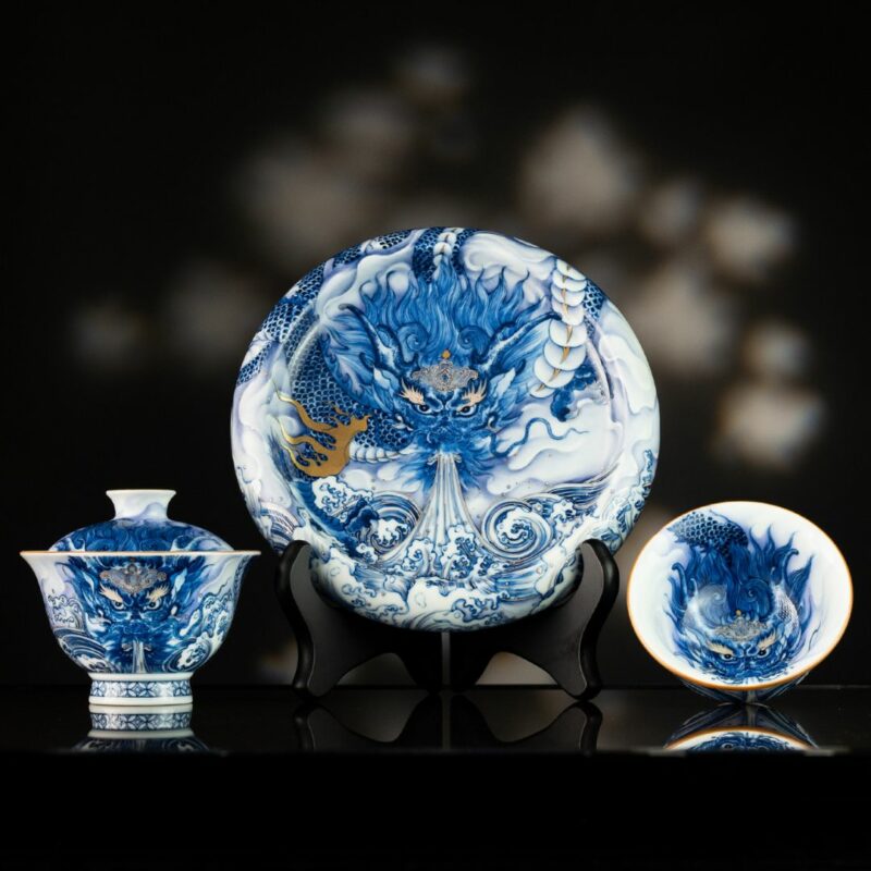 Handmade Hand-painted Qing Hua Ceramic  Dragon Drawing Water 120ml  Gaiwan