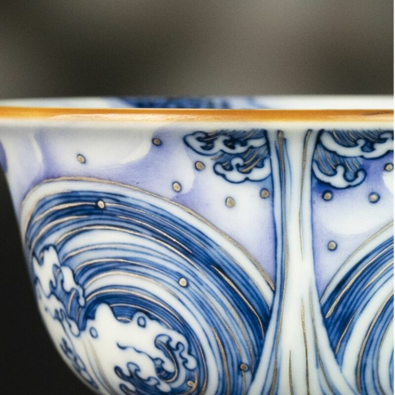 Handmade Hand-painted Qing Hua Ceramic  Dragon Drawing Water 120ml  Gaiwan