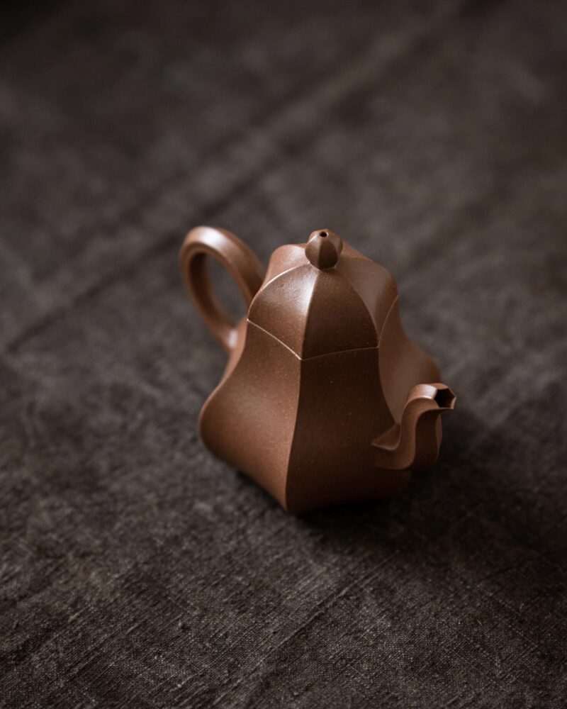 Fully Handmade Aged Duanni Yang Tao 80ml Yixing Teapot