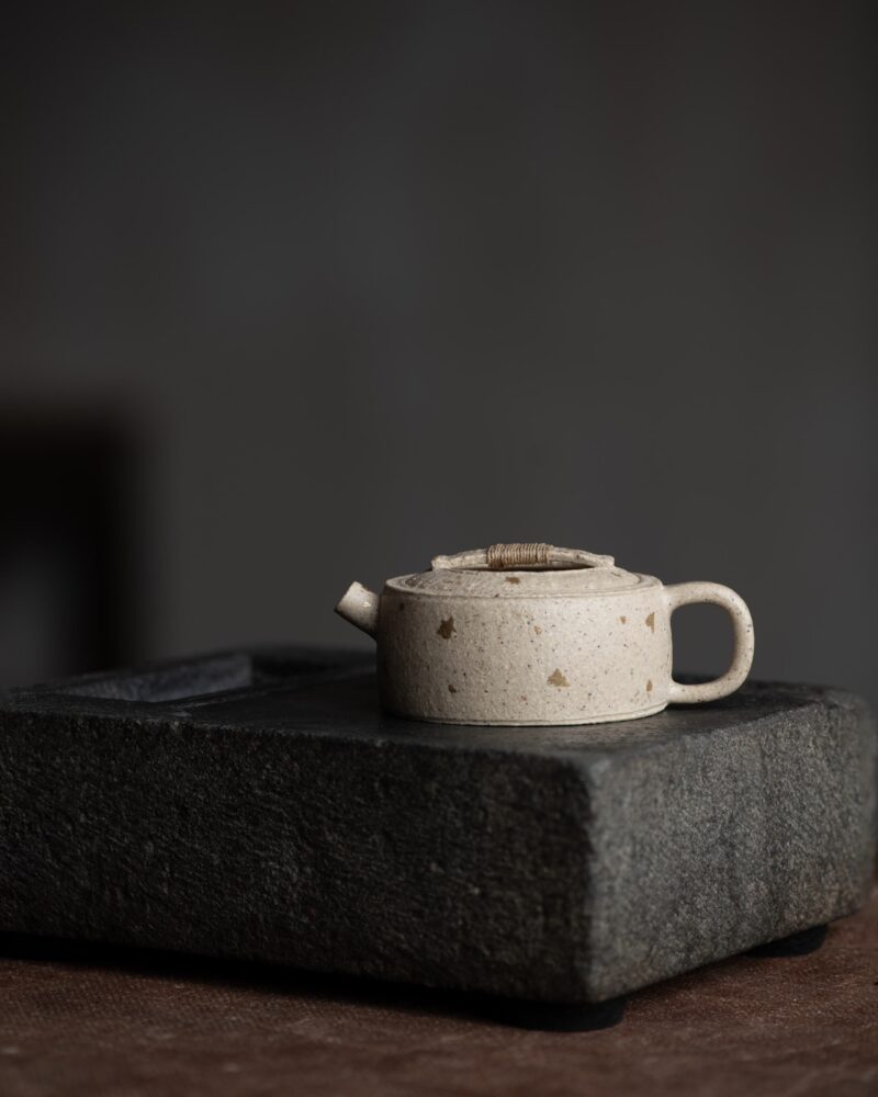 Fully Handmade White Duanni Golden Flakes Han Wa 100ml Yixing Teapot - Pre order Shipping in 20 days
