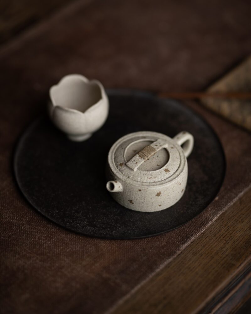 Fully Handmade White Duanni Golden Flakes Han Wa 100ml Yixing Teapot - Pre order Shipping in 20 days