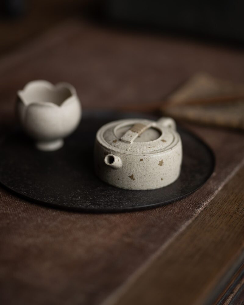 Fully Handmade White Duanni Golden Flakes Han Wa 100ml Yixing Teapot - Pre order Shipping in 20 days