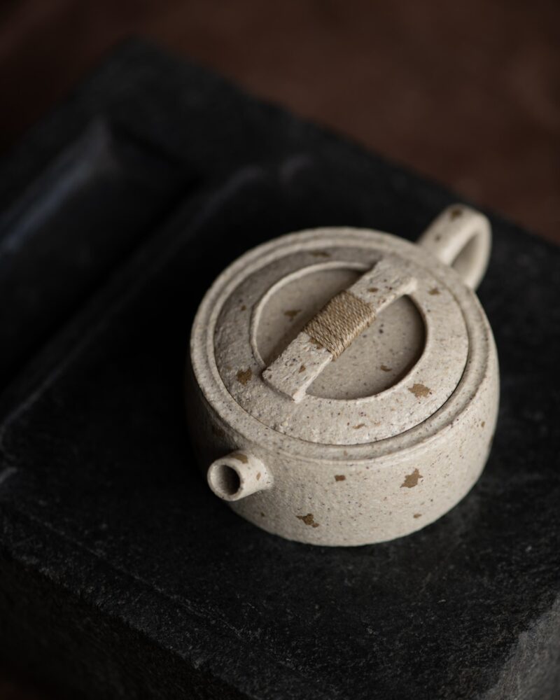 Fully Handmade White Duanni Golden Flakes Han Wa 100ml Yixing Teapot - Pre order Shipping in 20 days