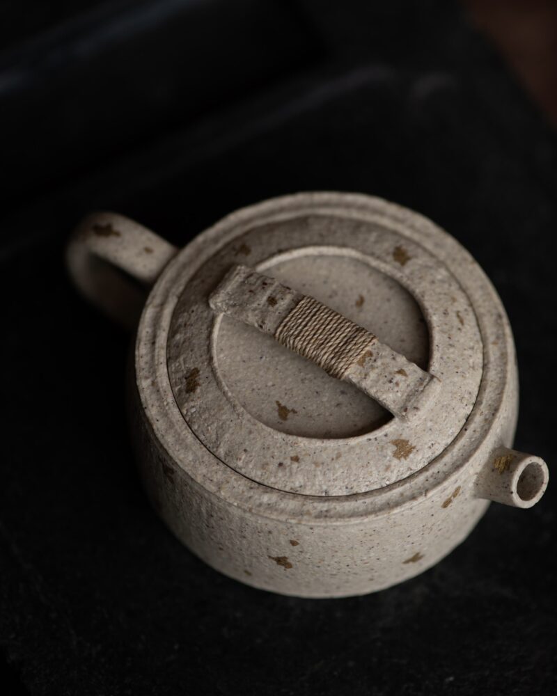 Fully Handmade White Duanni Golden Flakes Han Wa 100ml Yixing Teapot - Pre order Shipping in 20 days