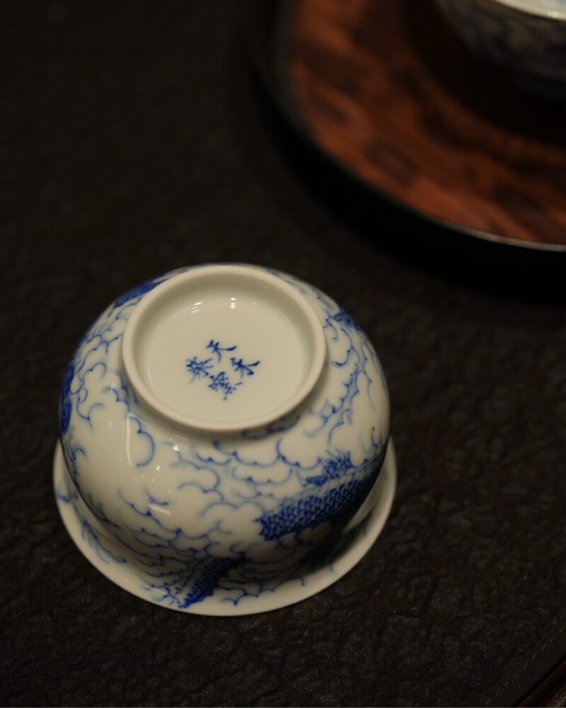 Hand-painted Qinghua Wood-kiln Fired Ceramic Dragon in Cloud 80ml Gaiwan Set1 Hand-painted Qinghua Wood-kiln Fired Ceramic Dragon in Cloud 80ml Gaiwan Set