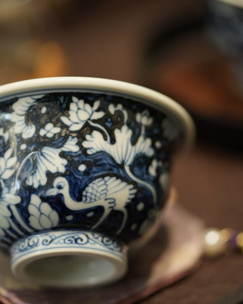 Hand-painted Qinghua Wood-kiln Fired Ceramic Lotus and Crane 80ml Host Tea Cup2 Hand-painted Qinghua Wood-kiln Fired Ceramic Lotus and Crane 80ml Host Cup
