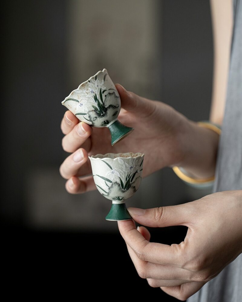 Hand-painted Vintage Style Ceramic Orchid 110ml Gaiwan3 Hand-painted Vintage Style Ceramic Orchid 110ml Gaiwan