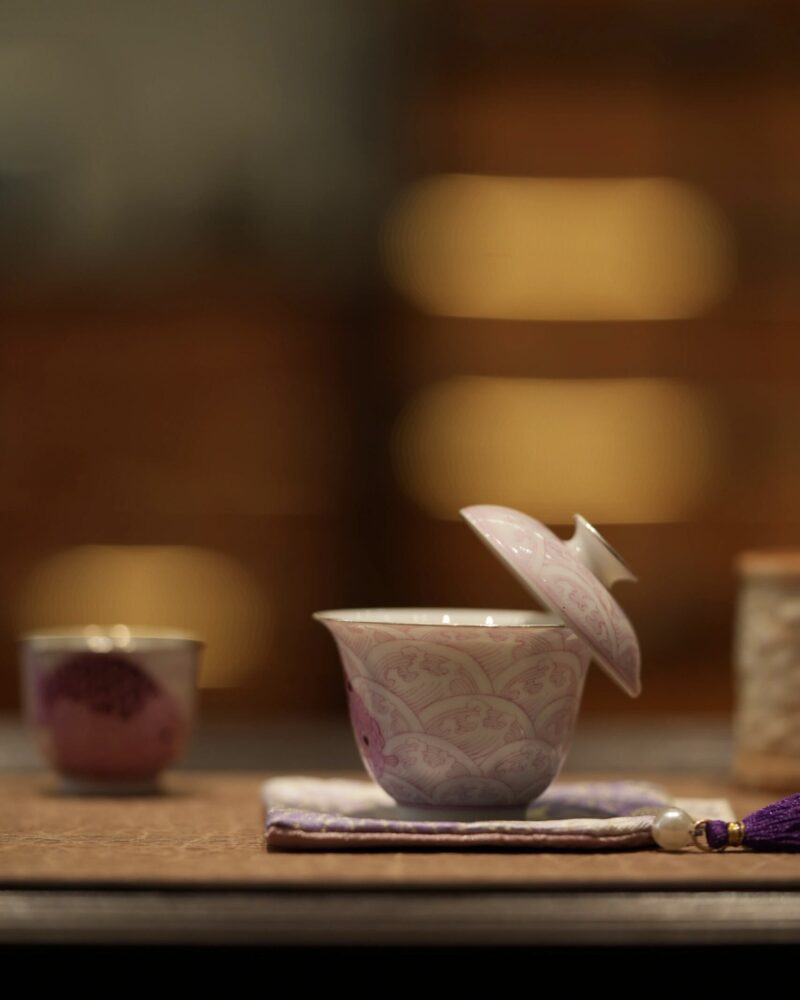 Handmade Hand-painted Fen Cai Ceramic Ranchu Goldfish 40ml Gaiwan2 Handmade Hand-painted Fen Cai Ceramic Ranchu Goldfish 40ml Gaiwan Set - Preorder Ship in 20 Days