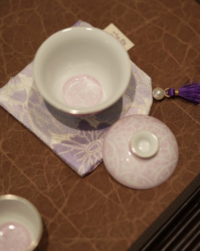 Handmade Hand-painted Fen Cai Ceramic Ranchu Goldfish 40ml Gaiwan3 Handmade Hand-painted Fen Cai Ceramic Ranchu Goldfish 40ml Gaiwan Set - Preorder Ship in 20 Days