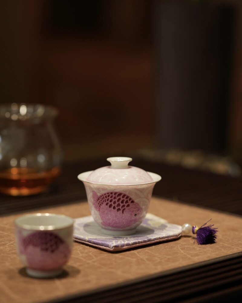 Handmade Hand-painted Fen Cai Ceramic Ranchu Goldfish 40ml Gaiwan9 Handmade Hand-painted Fen Cai Ceramic Ranchu Goldfish 40ml Gaiwan Set - Preorder Ship in 20 Days