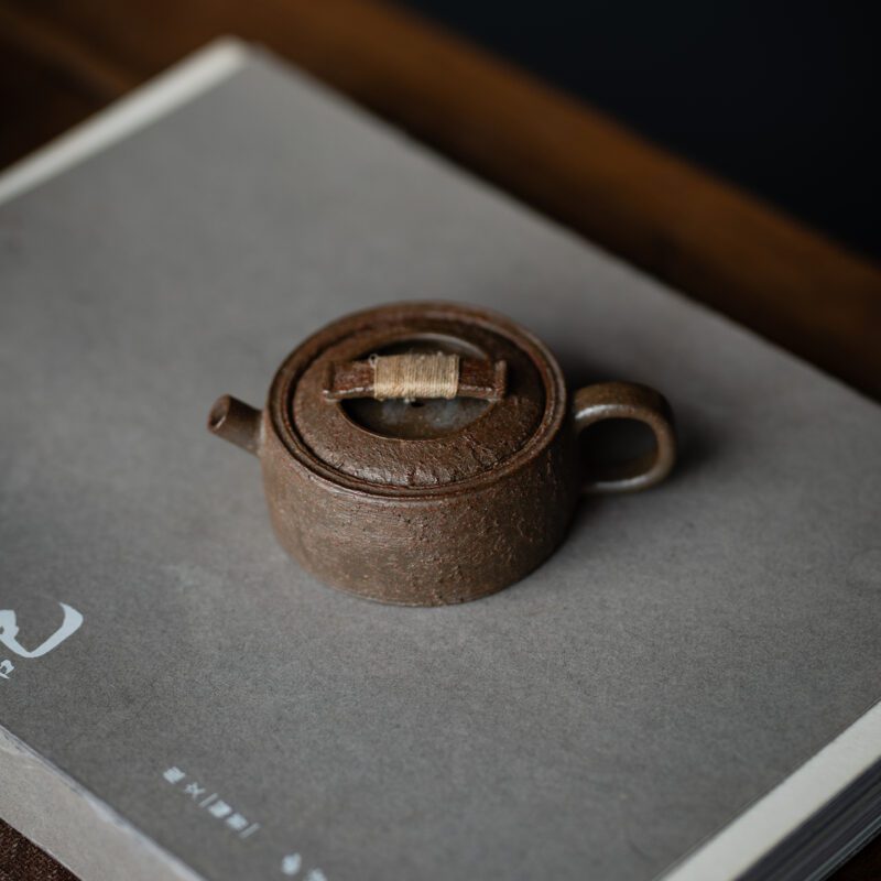 Fully Handmade White Duanni Golden Flakes Han Wa 100ml Yixing Teapot - Pre order Shipping in 20 days