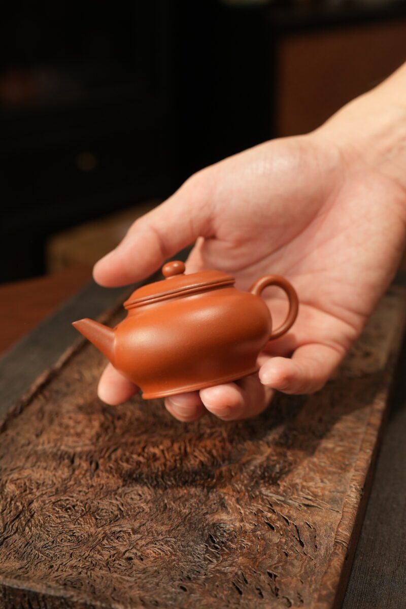 Fully Handmade Zhao Zhuang Zhuni Bian Deng Shui Ping 70ml Yixing Teapot