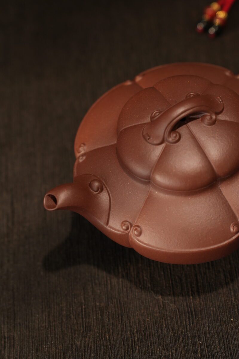 Fully Handmade Di Cao Qing Rui He Shuo 160ml Yixing Teapot