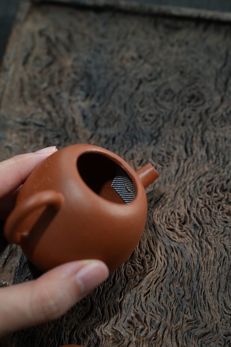 Fully Handmade Xiangshan Zhuni Qing Jun Lun Zhu 60ml Yixing Teapot