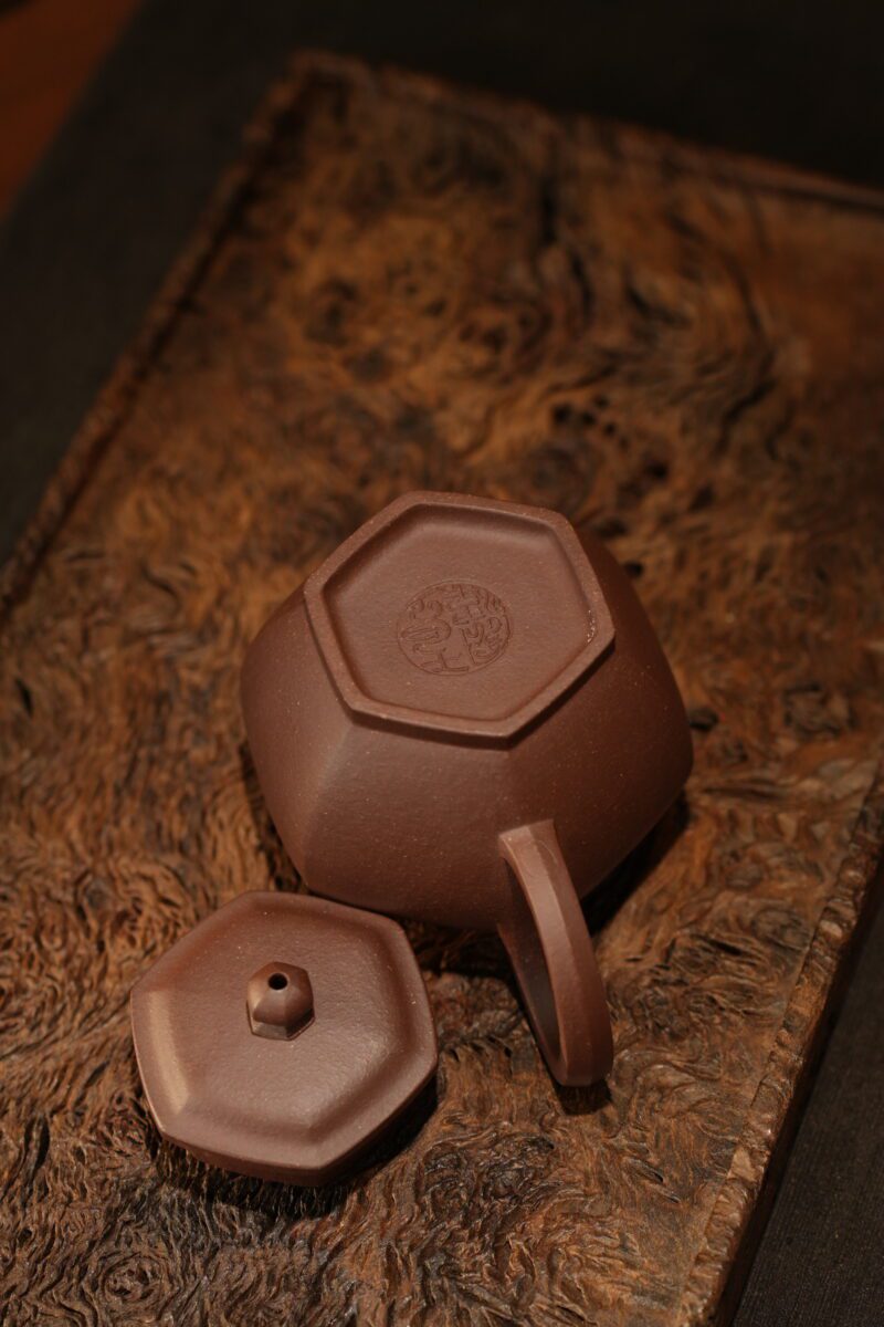 Fully Handmade Di Cao Qing Hexagonal Gong Deng 100ml Yixing Teapot