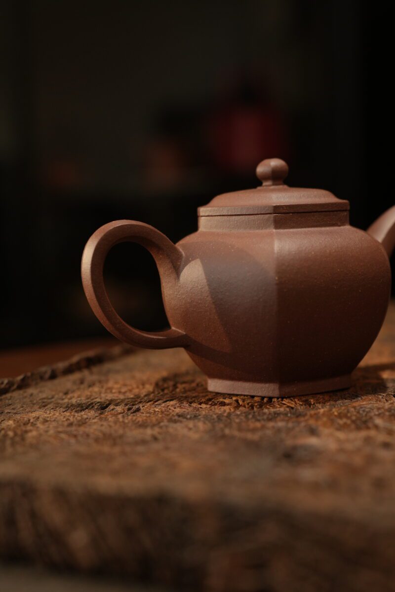 Fully Handmade Di Cao Qing Hexagonal Gong Deng 100ml Yixing Teapot