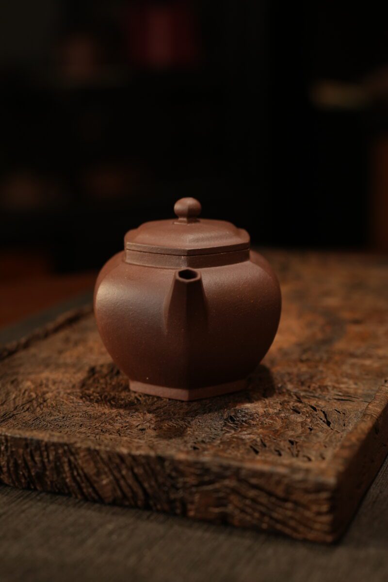Fully Handmade Di Cao Qing Hexagonal Gong Deng 100ml Yixing Teapot