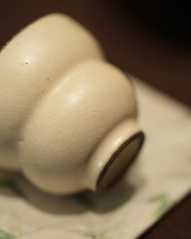 Hand-painted Qinghua Powder Glaze Ceramic Bonsai Gourd 50ml Host Cup