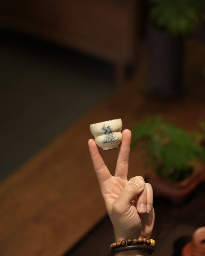 Hand-painted Qinghua Powder Glaze Ceramic Bonsai Gourd 50ml Host Cup