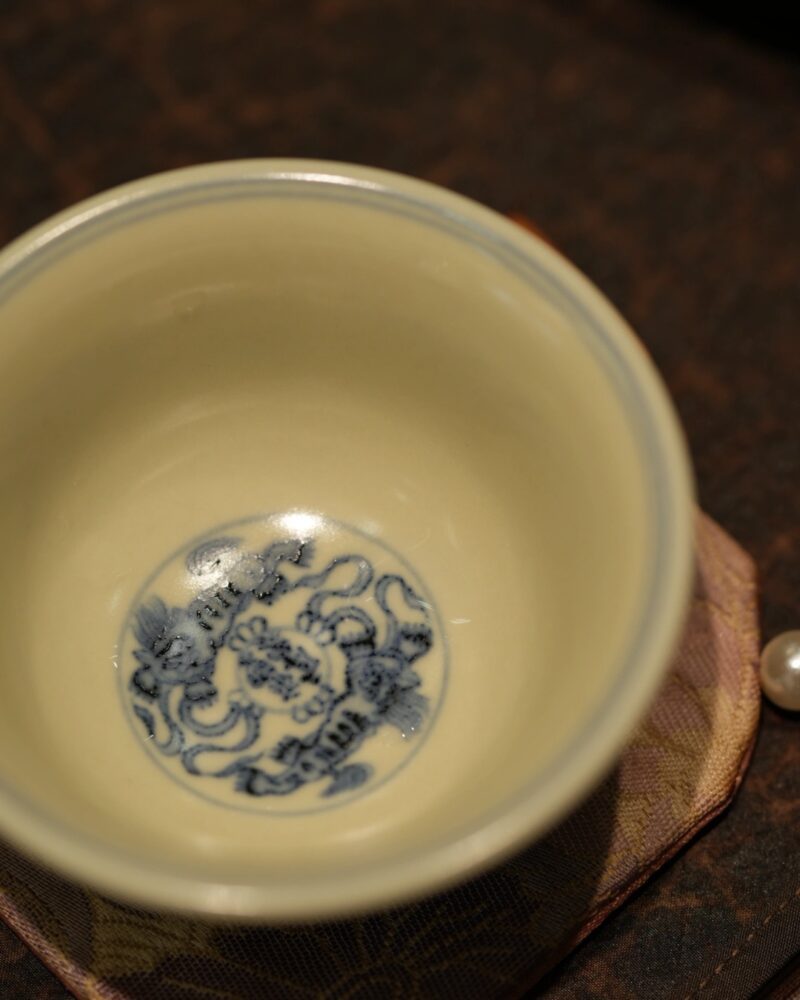 Hand-painted Underglaze Red Qinghua Ceramic Twined Lotus 80ml Gaiwan Set8 Hand-painted Underglaze Red Qinghua Ceramic Twined Lotus 80ml Gaiwan Set