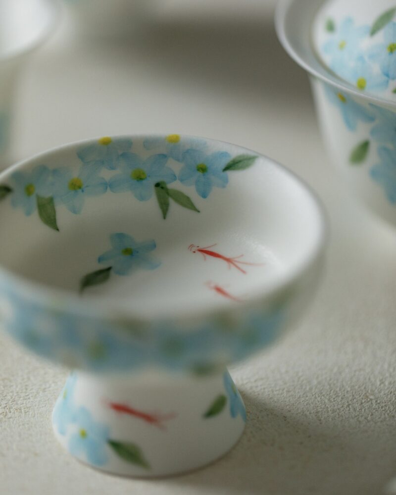 Hand-painted White Porcelain Flower & Swimming Fish 80ml Gaiwan3 Hand-painted White Porcelain Flower & Swimming Fish 80ml Gaiwan