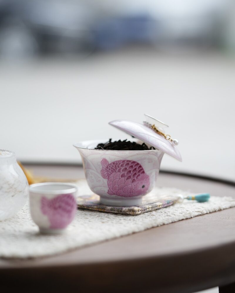 Handmade Hand-painted Fen Cai Ceramic Ranchu Goldfish 100ml Gaiwan - Pre Order Ship in 20 Days