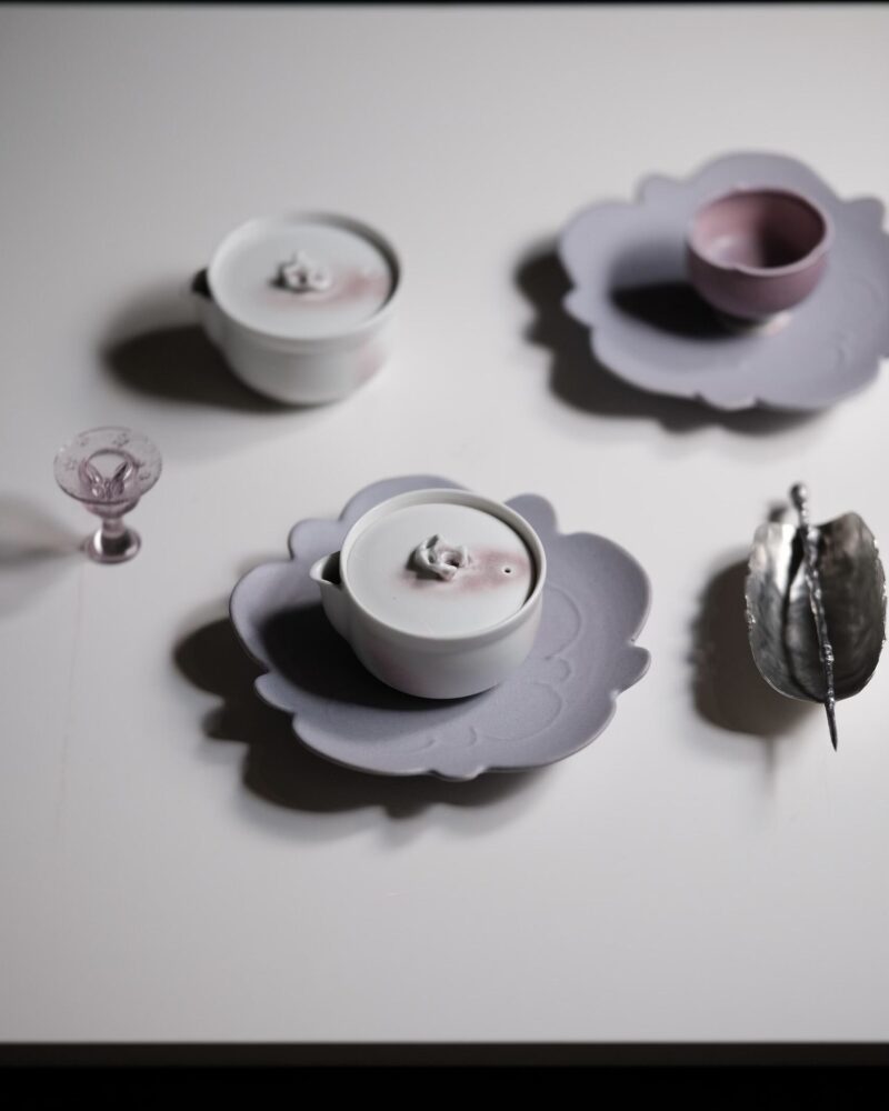 Soda Glaze Ceramic Sakura Pink Lake Stone 140ml Gaiwan Grabpot