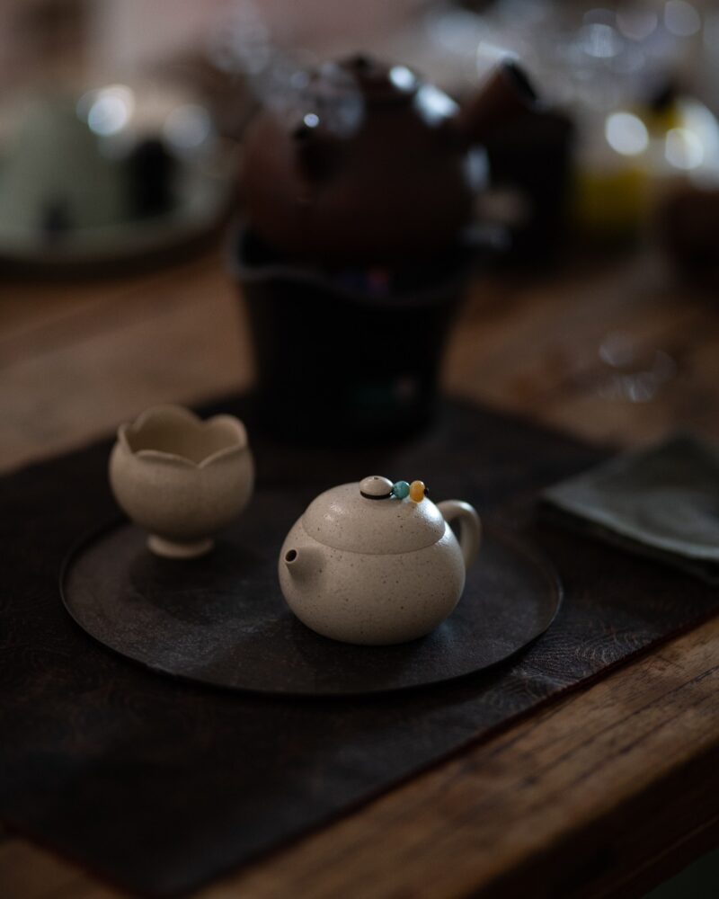 Half Handmade White Duanni Ji Dan 85ml Yixing Teapot