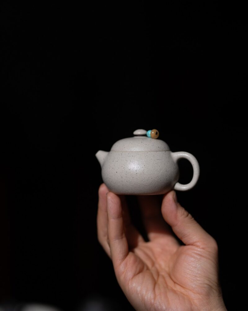 Half Handmade White Duanni Ji Dan 85ml Yixing Teapot