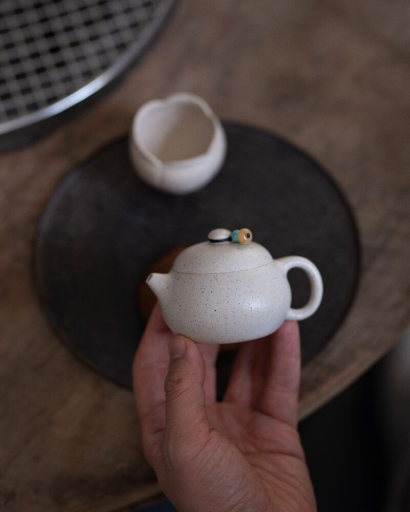 Half Handmade White Duanni Ji Dan 85ml Yixing Teapot