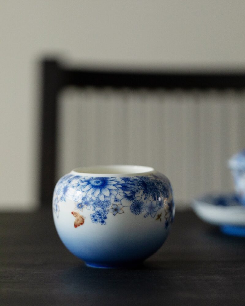 Hand-painted Gilt Painting Ceramic Prosperous Flowers 100ml Gaiwan