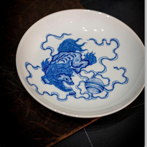 Hand-painted Qinghua Ceramic Lion Tea Boat