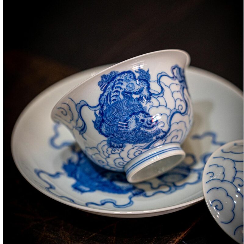 Hand-painted Qinghua Ceramic Lion Tea Boat