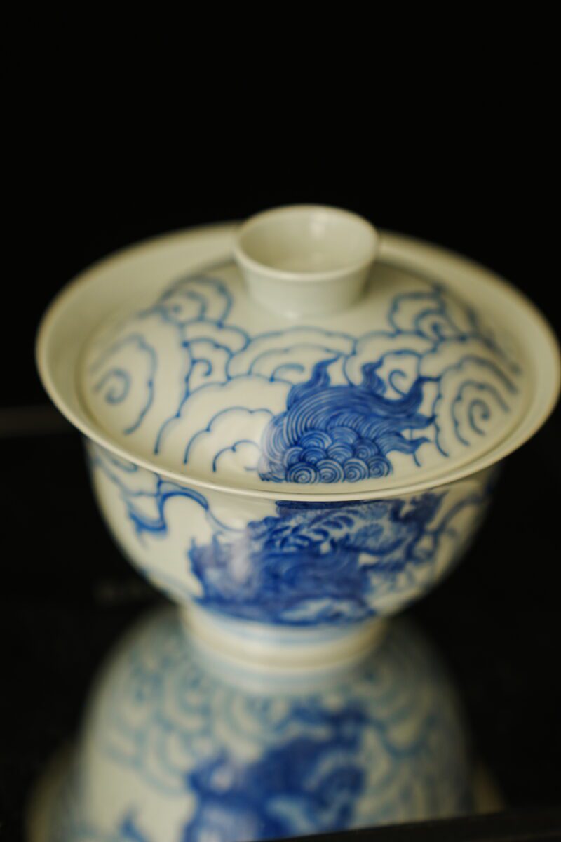 Hand-painted Qinghua Ceramic Lion 140ml Gaiwan
