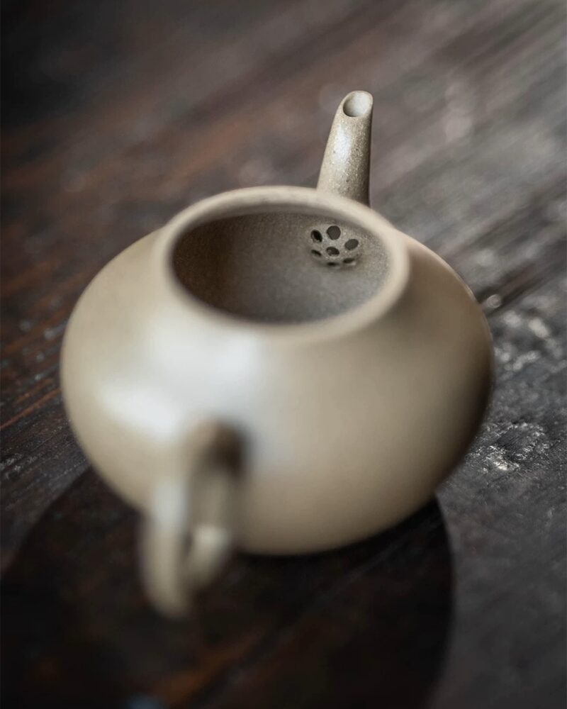 Half Handmade Qing Duanni With Hong Ni Particles Pear Shape 150ml Yixing Teapot