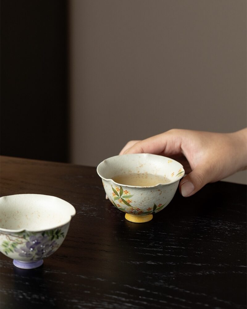 Hand-painted Ceramic Flowers 100ml Host Cup