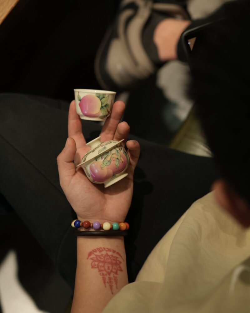 Handmade Hand-painted Fen Cai Ceramic Longevity Peach 70ml Gaiwan Set Pre Order Ship In 20 Days