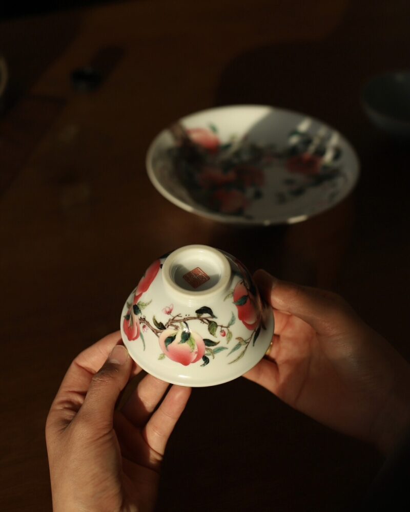 Handmade Hand-painted Fen Cai Ceramic Six Longevity Peaches 120ml Host Cup