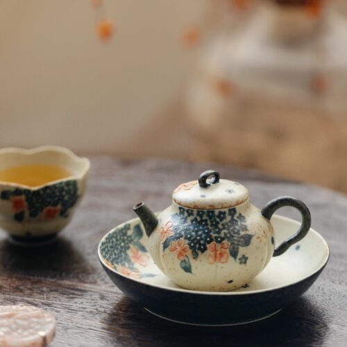 Handmade Hand-painted Vintage Style Ceramic Hydrangea Pumpkin 110ml Chinese Teapot