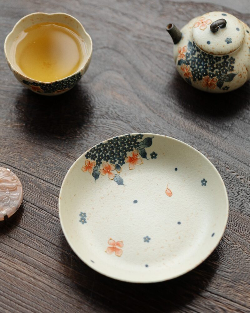 Handmade Hand-painted Vintage Style Ceramic Hydrangea Pumpkin 110ml Chinese Teapot