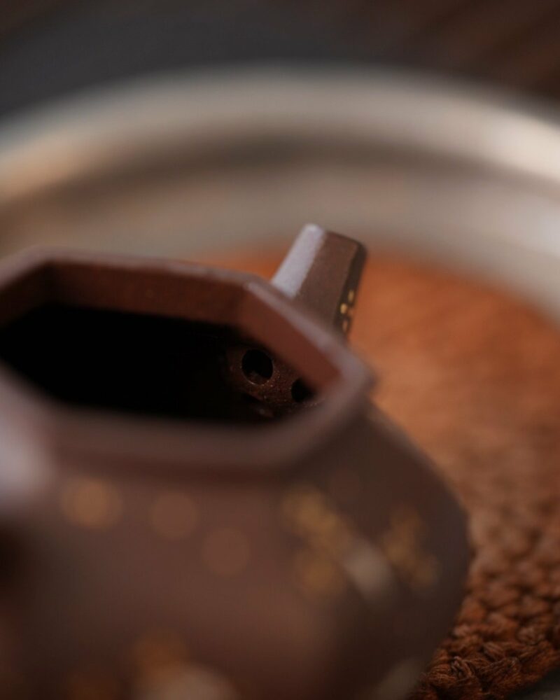 Half-Handmade-Gilt-Painting-Zini-Hexagonal-Rong-Tian-50ml-Yixing-Teapot1 Half Handmade Gilt Painting Zini Hexagonal Rong Tian 50ml Yixing Teapot