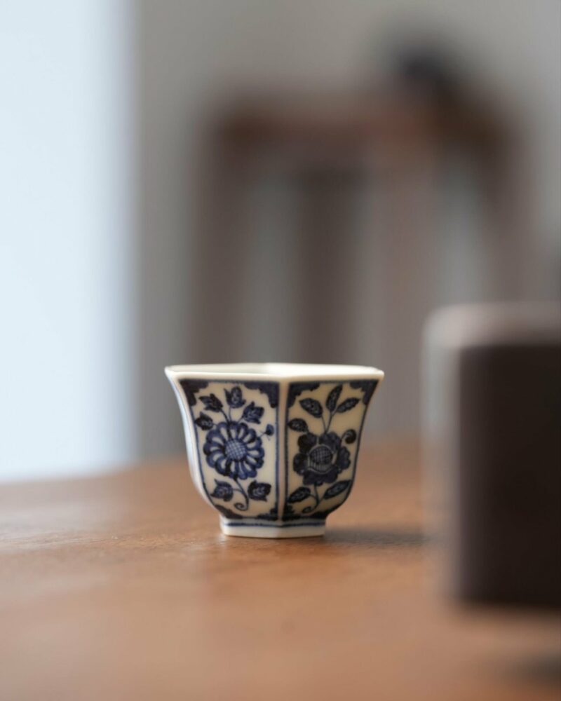 Handmade Hand-painted Hexagonal Qinghua Ceramic Flowers 40ml Tea Cup