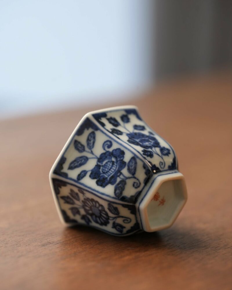 Handmade Hand-painted Hexagonal Qinghua Ceramic Flowers 40ml Tea Cup