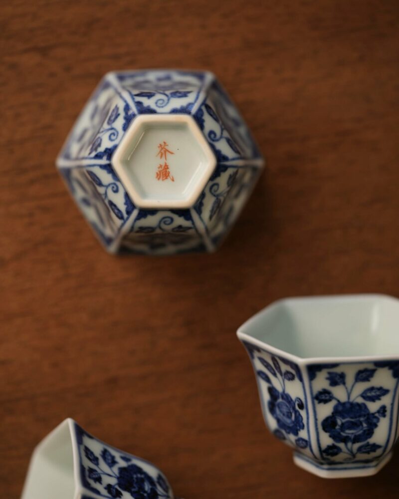 Handmade Hand-painted Hexagonal Qinghua Ceramic Flowers 40ml Tea Cup