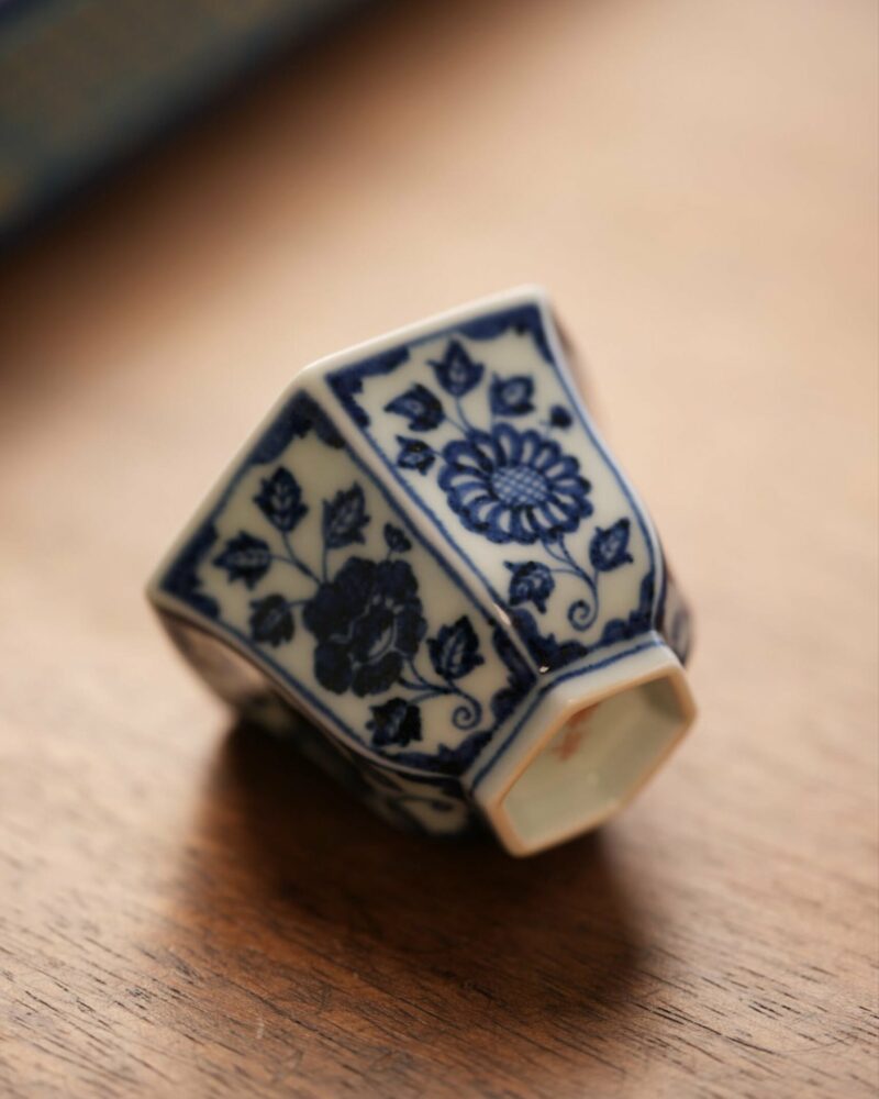 Handmade Hand-painted Hexagonal Qinghua Ceramic Flowers 40ml Tea Cup
