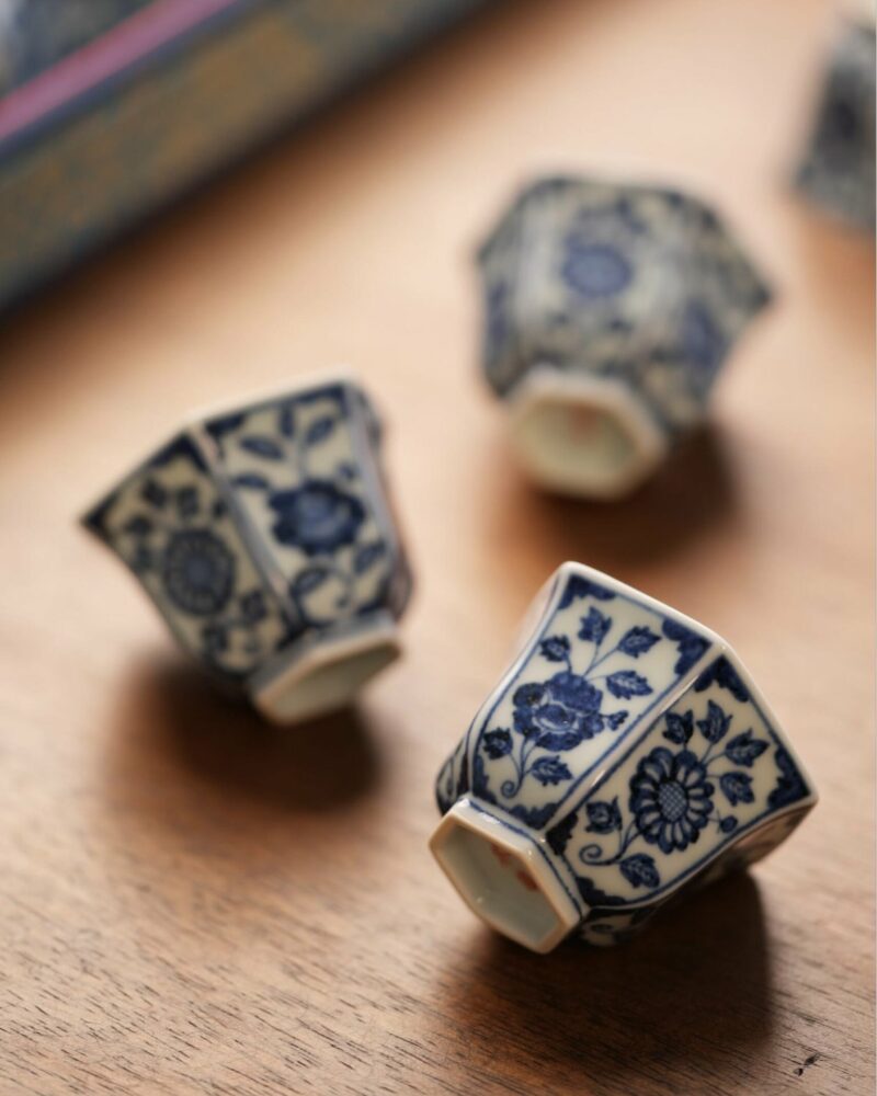 Handmade Hand-painted Hexagonal Qinghua Ceramic Flowers 40ml Tea Cup
