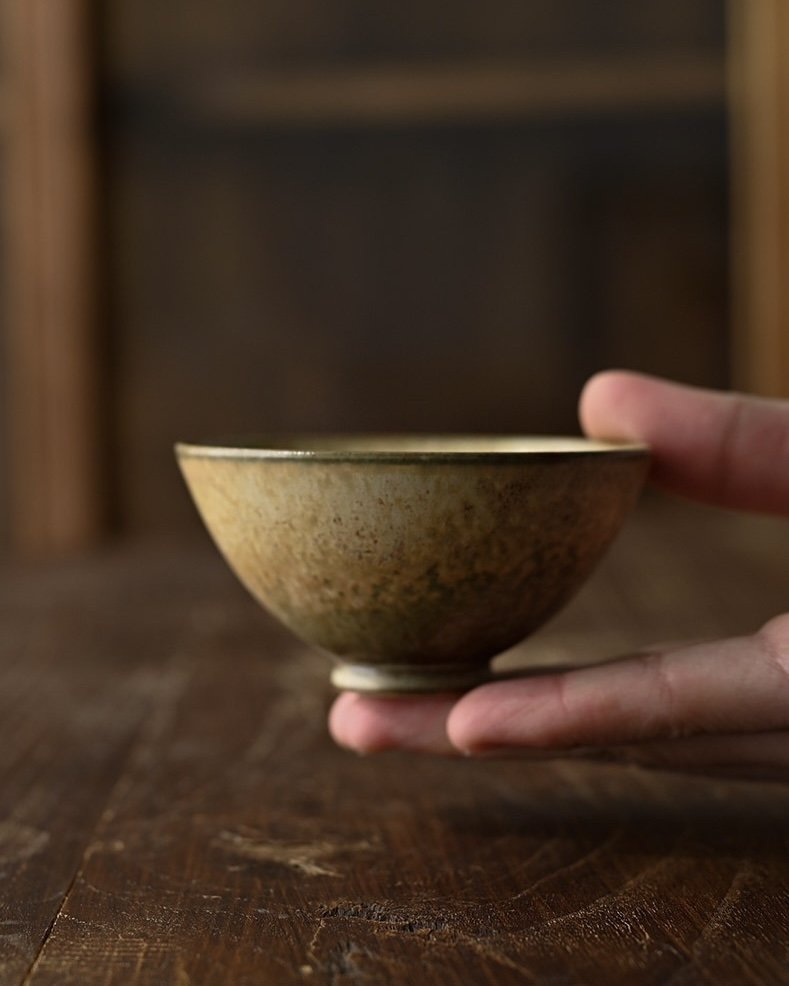 Handmade Sand Yellow Glaze Ceramic Chicken Heart 100ml Host Cup