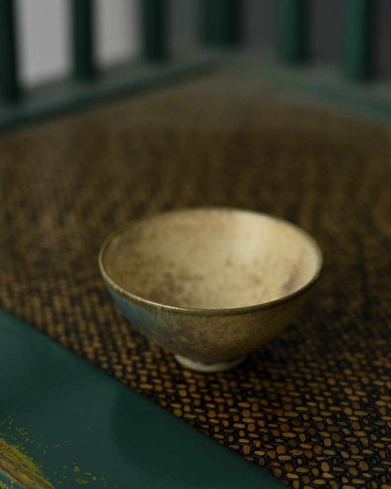 Handmade Sand Yellow Glaze Ceramic Chicken Heart 100ml Host Cup