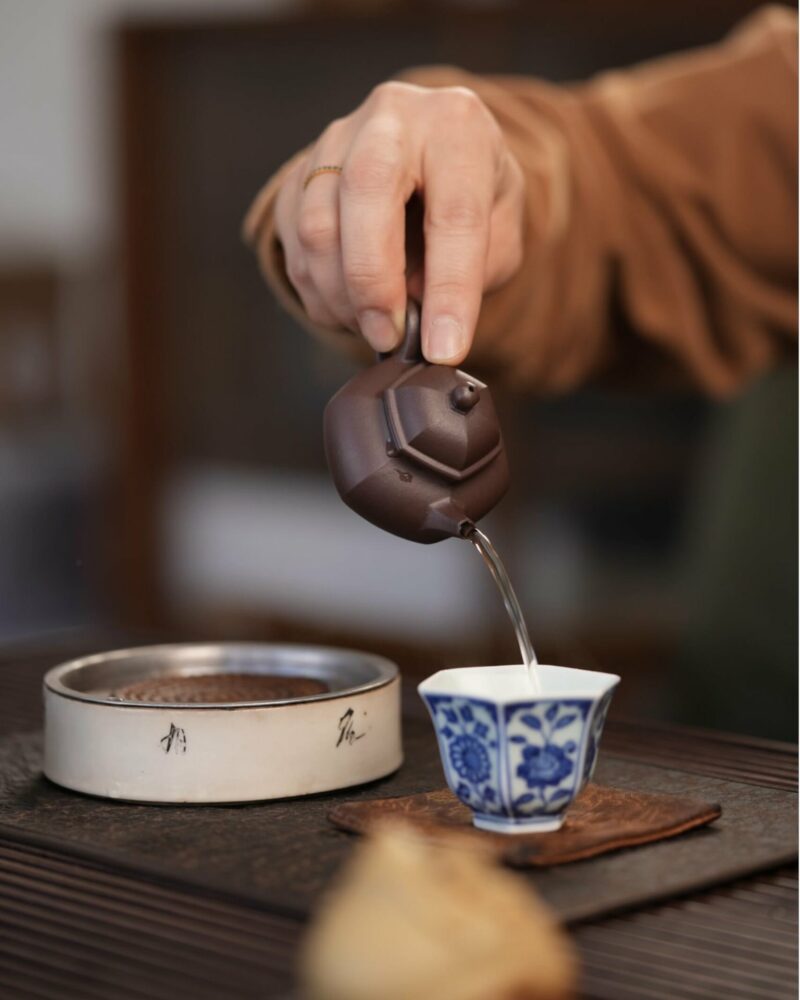 Half-Handmade-Mini-Zini-Hexagonal-Rong-Tian-50ml-Yixing-Teapot3 Half Handmade Mini Zini Hexagonal Rong Tian 50ml Yixing Teapot